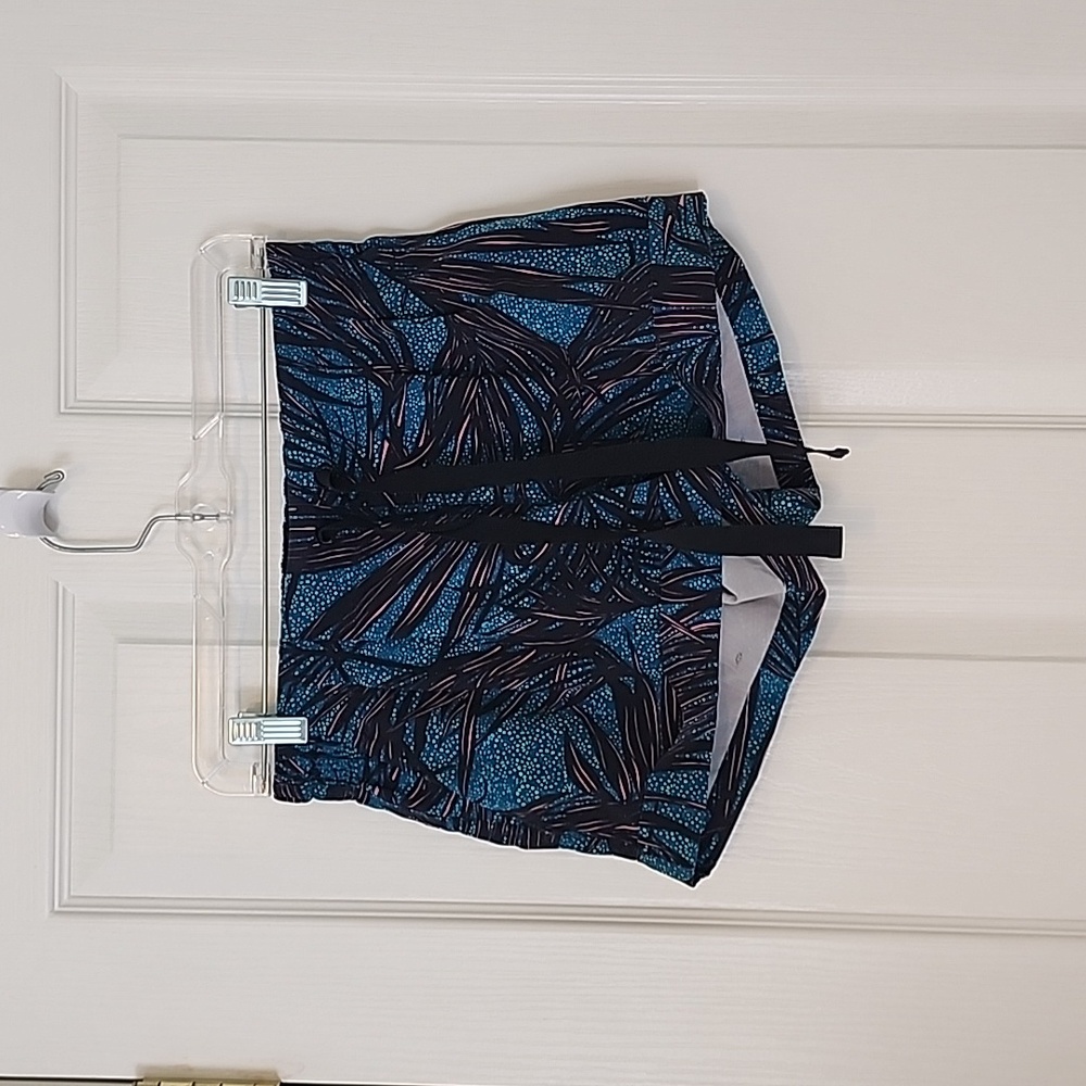 Size S Blue Patterned Shorts with Drawstring